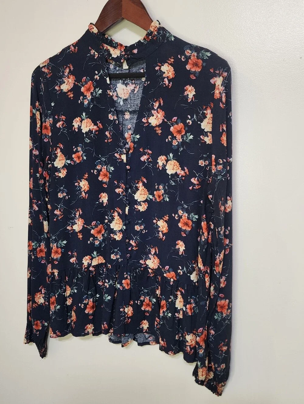Hem & Thread Womens Tunic Boho S. Large Shirt Floral Ruffle Button Up Keyhole - Picture 2 of 10